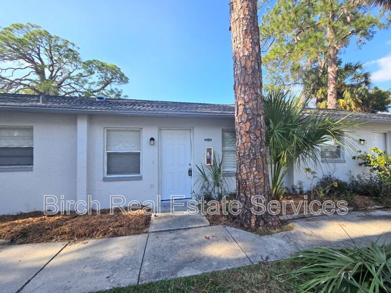 5344 Cotee River Dr in New Port Richey, FL - Building Photo
