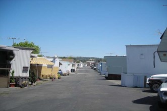 3875 Castro Valley Blvd in Castro Valley, CA - Building Photo - Building Photo