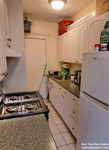 64 Queensberry St, Unit 210 in Boston, MA - Foto de edificio - Building Photo