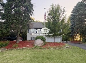3566 Granada Ave N in Oakdale, MN - Building Photo - Building Photo
