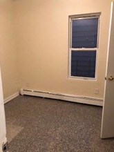 42 Purser Pl in Yonkers, NY - Building Photo - Building Photo