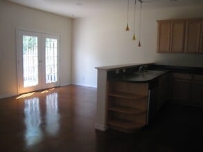 1501 E 3rd St, Unit B in Austin, TX - Building Photo - Building Photo