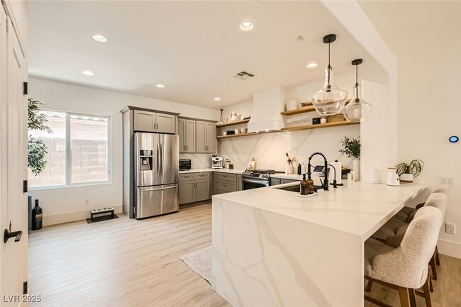 property at 2724 Mintlaw Ave