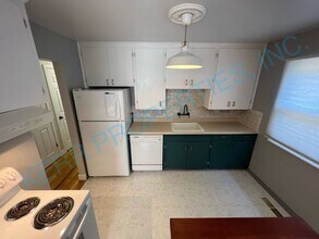 6406 SE 91st Ave in Portland, OR - Building Photo - Building Photo