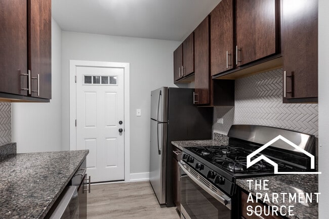 703 W Brompton Ave in Chicago, IL - Building Photo - Building Photo