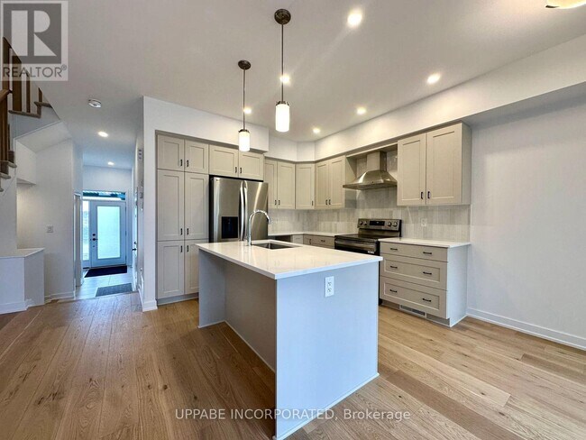 171 Bliss Cres in Ottawa, ON - Building Photo - Building Photo