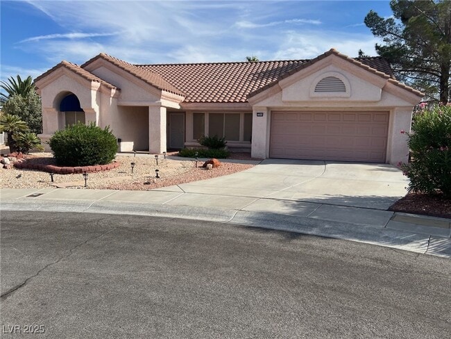 2404 Floyd Ct in Las Vegas, NV - Building Photo - Building Photo