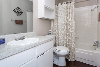 Bella Vista Park in Dallas, TX - Foto de edificio - Interior Photo