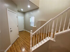 10273 Headrick Dr in Las Vegas, NV - Building Photo - Building Photo