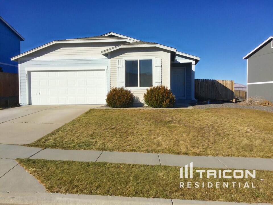 7711 Mariner Cove Dr in Reno, NV - Building Photo