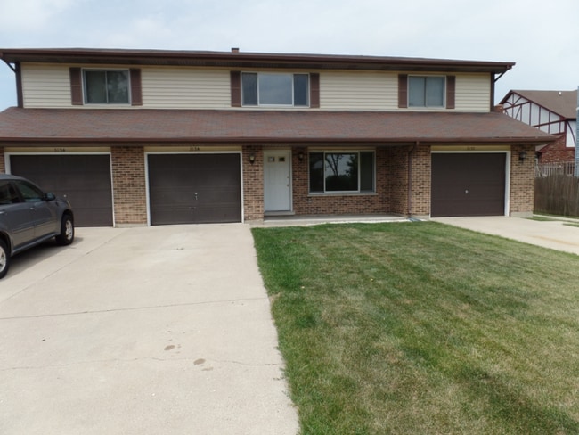 315 Creekside Dr in Bloomingdale, IL - Building Photo - Building Photo