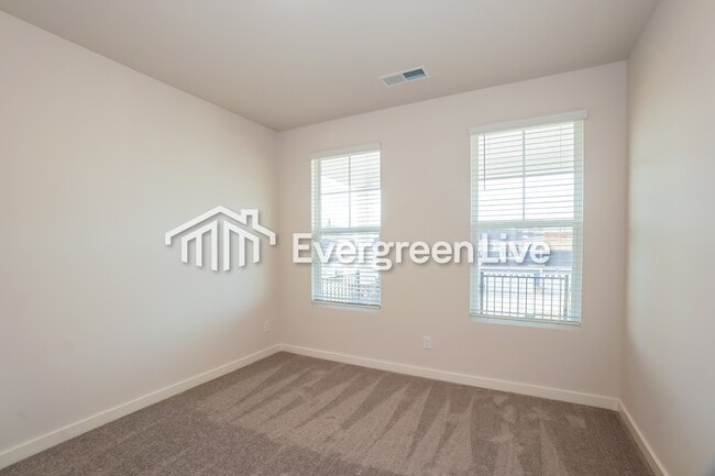 874 Bur Oak Ct in Clarksville, TN - Building Photo - Building Photo