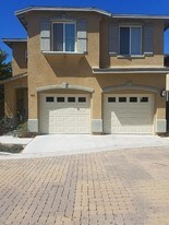 662 Quentin Ct