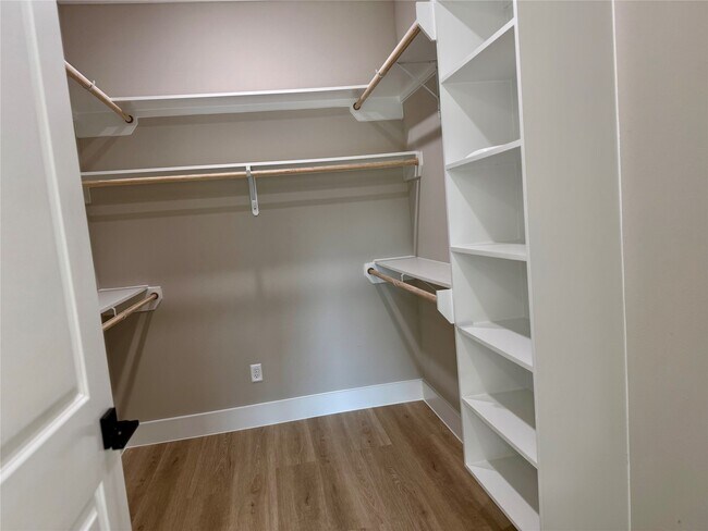 property at 2519 LIGURIA LN Ct