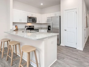 412 Cherry Laurel Dr in Sanford, NC - Foto de edificio - Building Photo