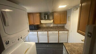 2342 E 13th St, Unit A in Des Moines, IA - Building Photo