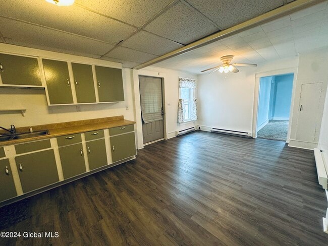 164 Main St in Ravena, NY - Building Photo - Building Photo