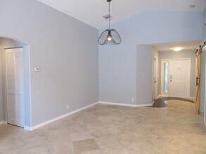 4955 SW 35th Terrace in Fort Lauderdale, FL - Building Photo - Building Photo