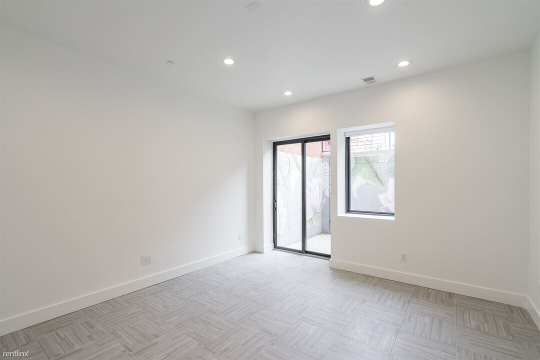 3222 Turner St-Unit -Unit 1 in Philadelphia, PA - Building Photo