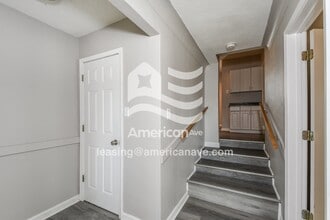 765 Regina Ave in St. Louis, MO - Foto de edificio - Building Photo