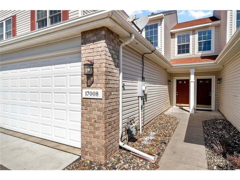 17008 39th Ave N in Minneapolis, MN - Building Photo