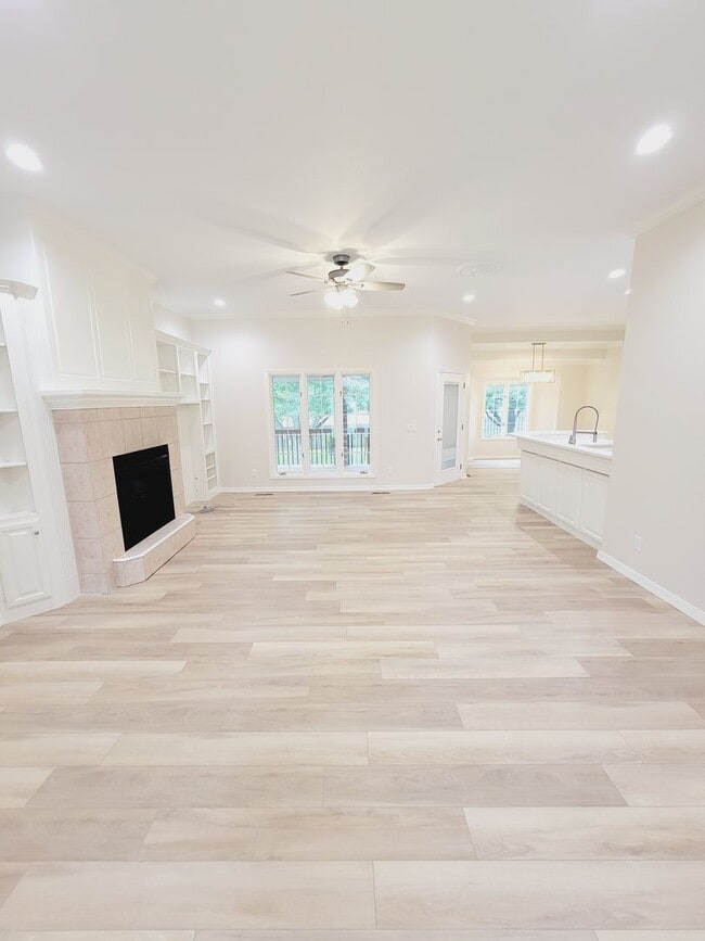 2753 S Marlborough Ave in Springfield, MO - Building Photo - Building Photo