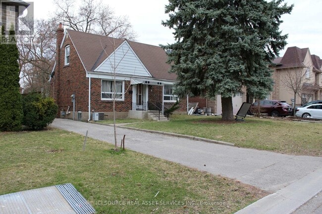8 Talbot Rd