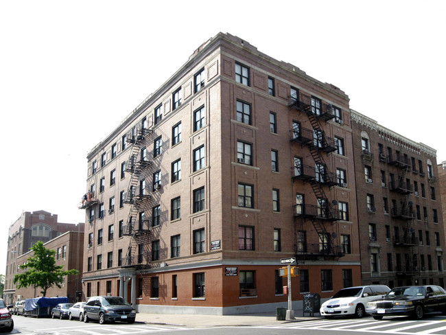 534-540 W 189th St in New York, NY - Foto de edificio - Building Photo