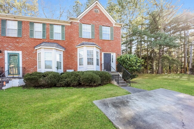 5960 Hampton Ct in College Park, GA - Building Photo - Building Photo