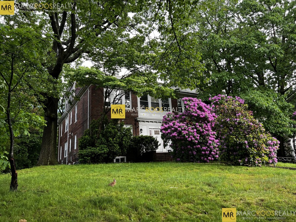 1778 Commonwealth Ave, Unit 2 in Boston, MA - Foto de edificio