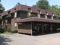 Breton Holiday Gardens in Grand Rapids, MI - Foto de edificio - Building Photo