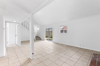 220 W Saltwood Pl in Jacksonville, NC - Building Photo - Building Photo