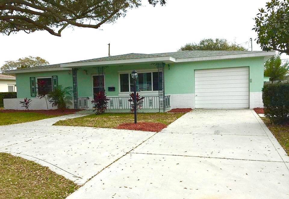 5330 25th Ave N in St. Petersburg, FL - Building Photo
