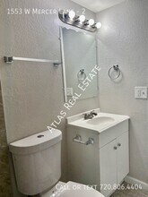 1553 W Mercer Ln, Unit 2 in Phoenix, AZ - Building Photo - Building Photo
