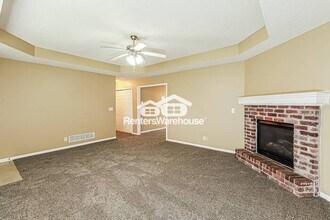 735 Carlisle Dr in Raymore, MO - Building Photo - Building Photo