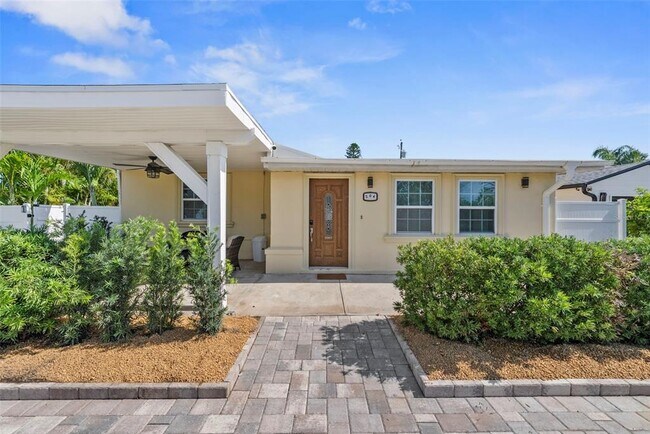 204 44th Ave in St Pete Beach, FL - Building Photo - Building Photo