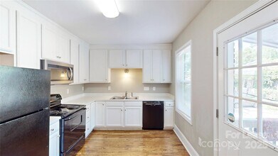2131 Kirkwood Ave in Charlotte, NC - Building Photo - Building Photo