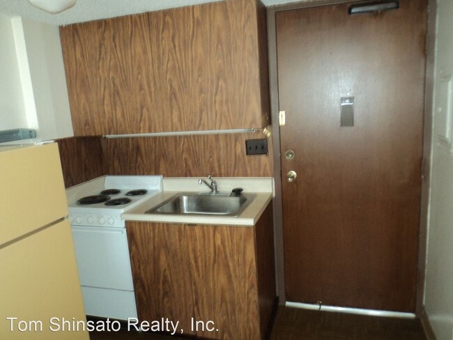 1560 Kanunu St-Unit -#1306 in Honolulu, HI - Building Photo - Building Photo