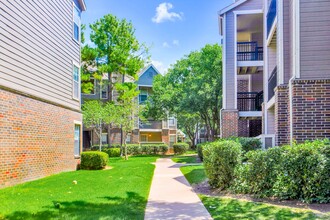 Riverside Park in Tulsa, OK - Building Photo - Building Photo