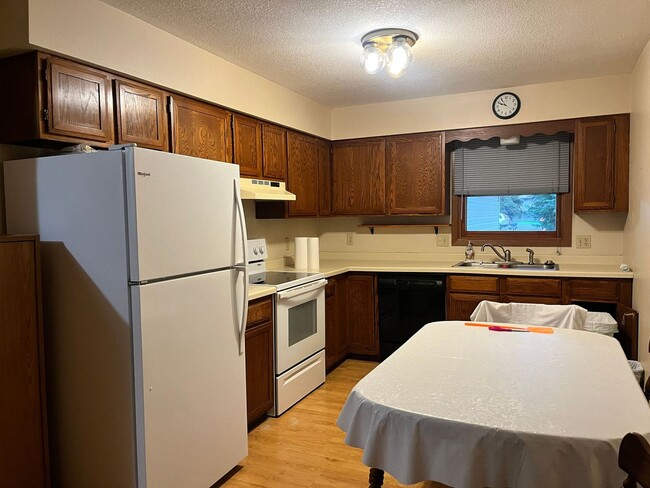 1613 Redwood Dr in Hudson, WI - Building Photo - Building Photo