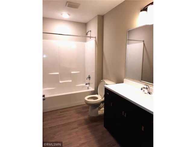 665-675 11th Street Southwest in Pine City, MN - Building Photo - Building Photo