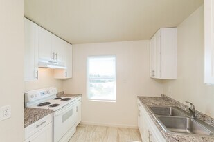 233 Florida St in Vallejo, CA - Building Photo