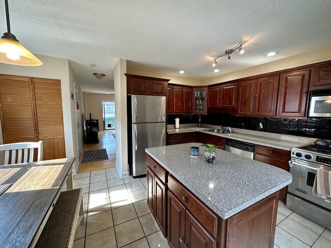 property at 15 Crest St