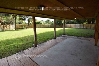 1652 Chapparel Way in Wellington, FL - Building Photo - Building Photo