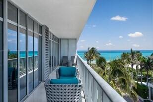 3737 Collins Ave in Miami Beach, FL - Building Photo