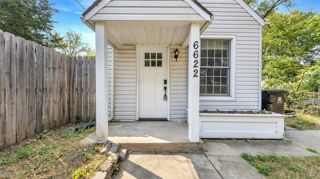 6622 Crest Ave in University City, MO - Building Photo - Building Photo