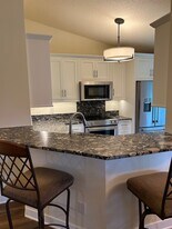 3566 Blue Jay Way, Unit 207 in Eagan, MN - Building Photo
