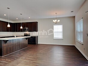 138 Waverly Way in Savannah, GA - Foto de edificio - Building Photo