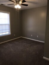 124 Clover Ct in Radcliff, KY - Building Photo - Building Photo