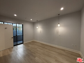 5955 Saturn St in Los Angeles, CA - Building Photo - Building Photo